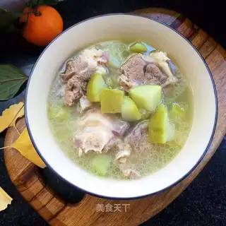 Clean up the radish and lamb soup