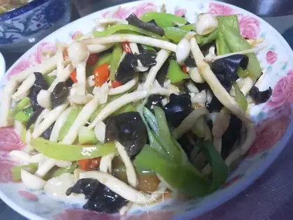 Molybdenum with white mushrooms