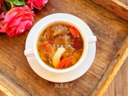 Peach glue silver ear soup