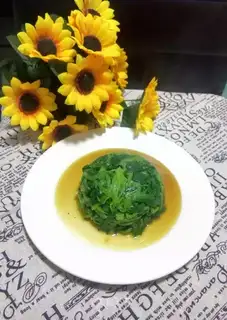 Garlic spinach