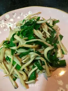 Pelican almond mushrooms