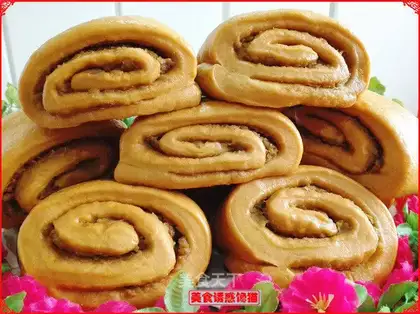 Pumpkin rolls