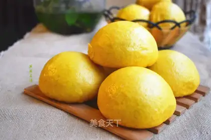 Pumpkin buns