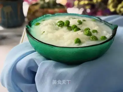 Roach and pea porridge