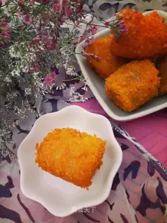 Gold fried bananas