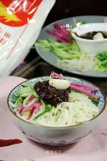 Family version of old Beijing noodles