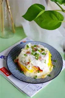 Cheese breakfast eggs