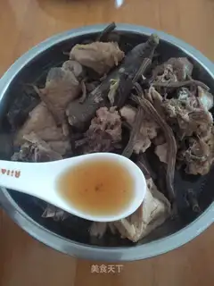 Chicken soup from red gin