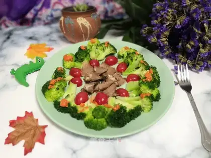 Beef platter of broccoli