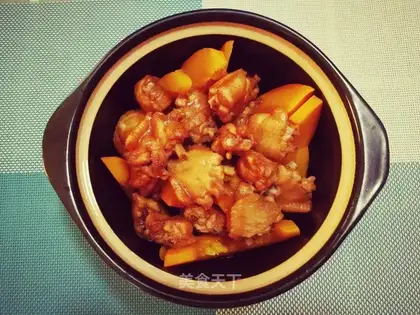Garlic chicken wings and pumpkins