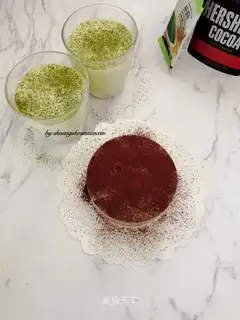 A glass of mousses