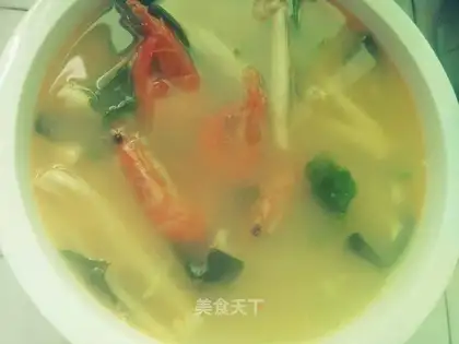 Red shrimp sea mushroom soup
