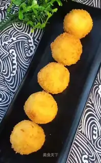 Cheese melon ball