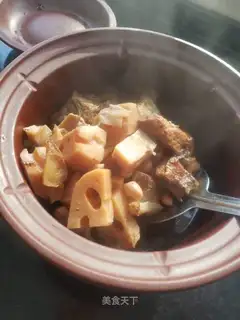 Lotus peanut stew ribs