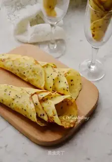 Black sesame egg rolls