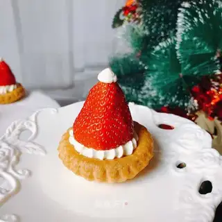 Sweet Christmas Hat Tower