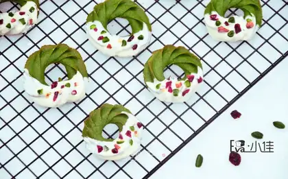 Christmas ring cookies
