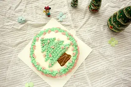 Christmas tree cake