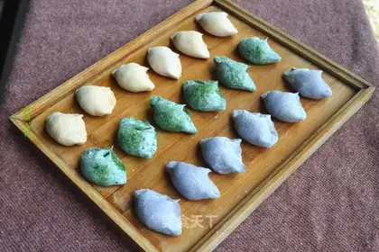 Colour dumplings