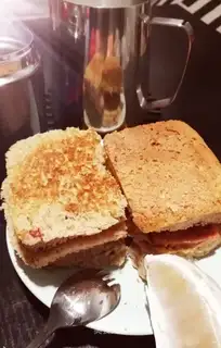 Cranberry bread sandwich