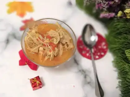 Big cabbage chicken soup