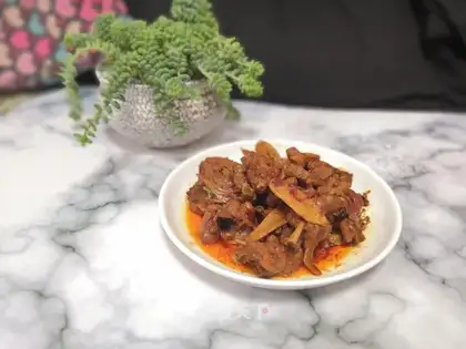 A duck with bean petal sauce