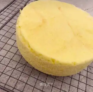 Homemade spinach steam cake