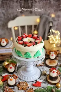 Christmas cream cake