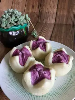 Potatoes with flowers