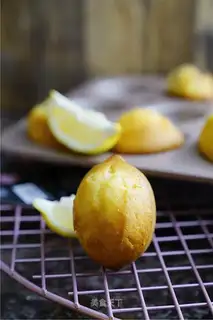 Lemon cake