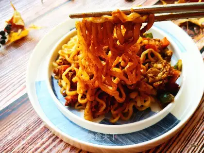 Fried noodles