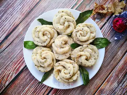 Rose buns