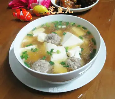 Meatball tofu soup