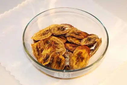 Baking banana chips