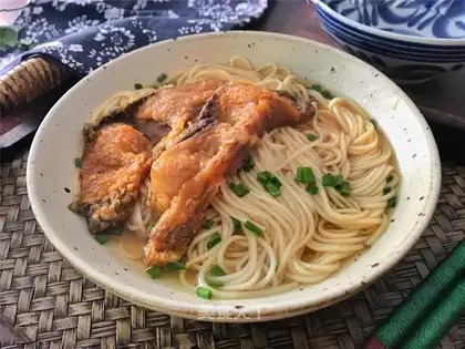 Fish noodles