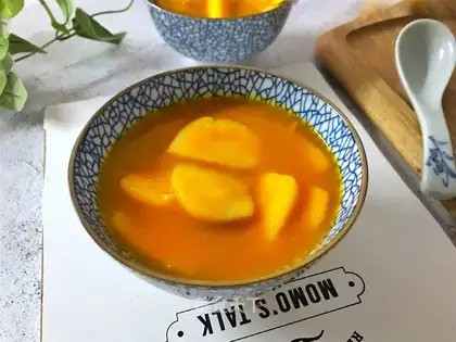 Red sugar pumpkin cake soup