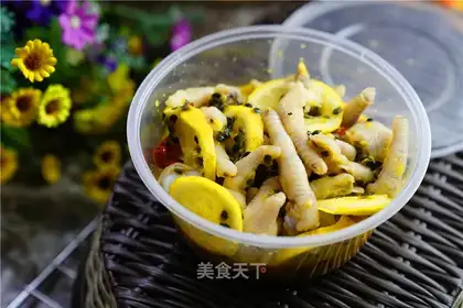 Porridge lemon chicken claws