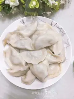 Celery pork dumplings