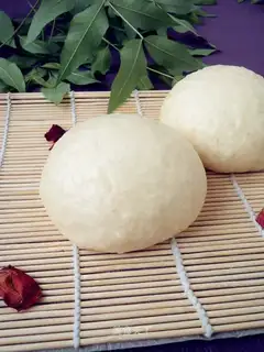 Milk buns
