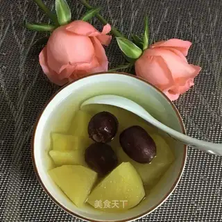 Red-tree apple soup
