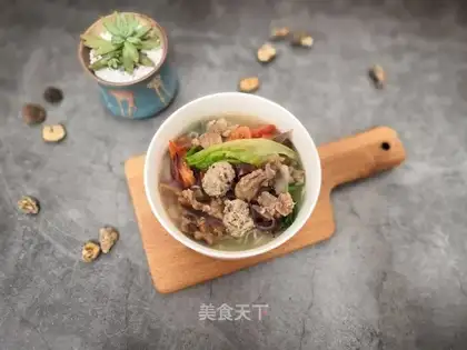 Beef mushroom noodles