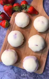 Strawberry Snow Maiden