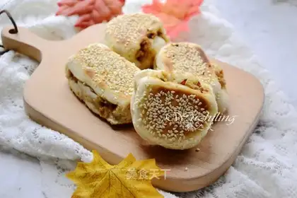 Bacon sesame cake