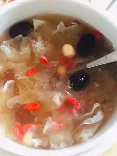Peach glue silver ear soup