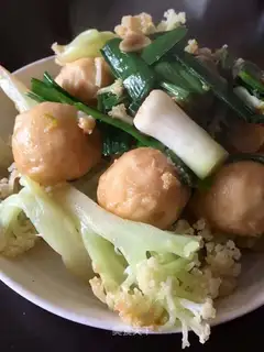 Squirty fish balls