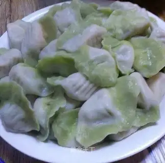 Little cabbage, golden mushroom dumplings
