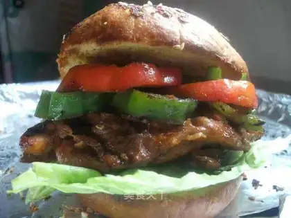 Black pepper spicy chicken thigh burger