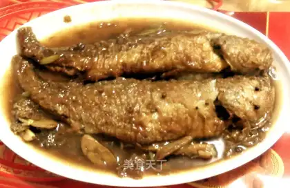 Braised yellow croaker