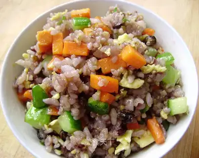 Carrot cucumber egg fried rice