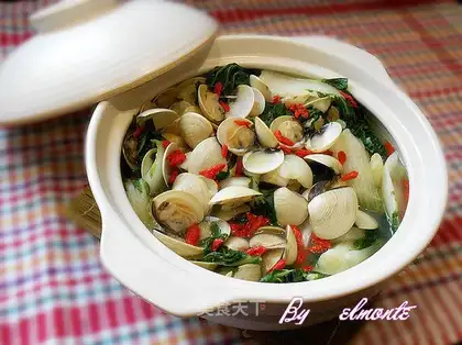 Clam and cabbage casserole